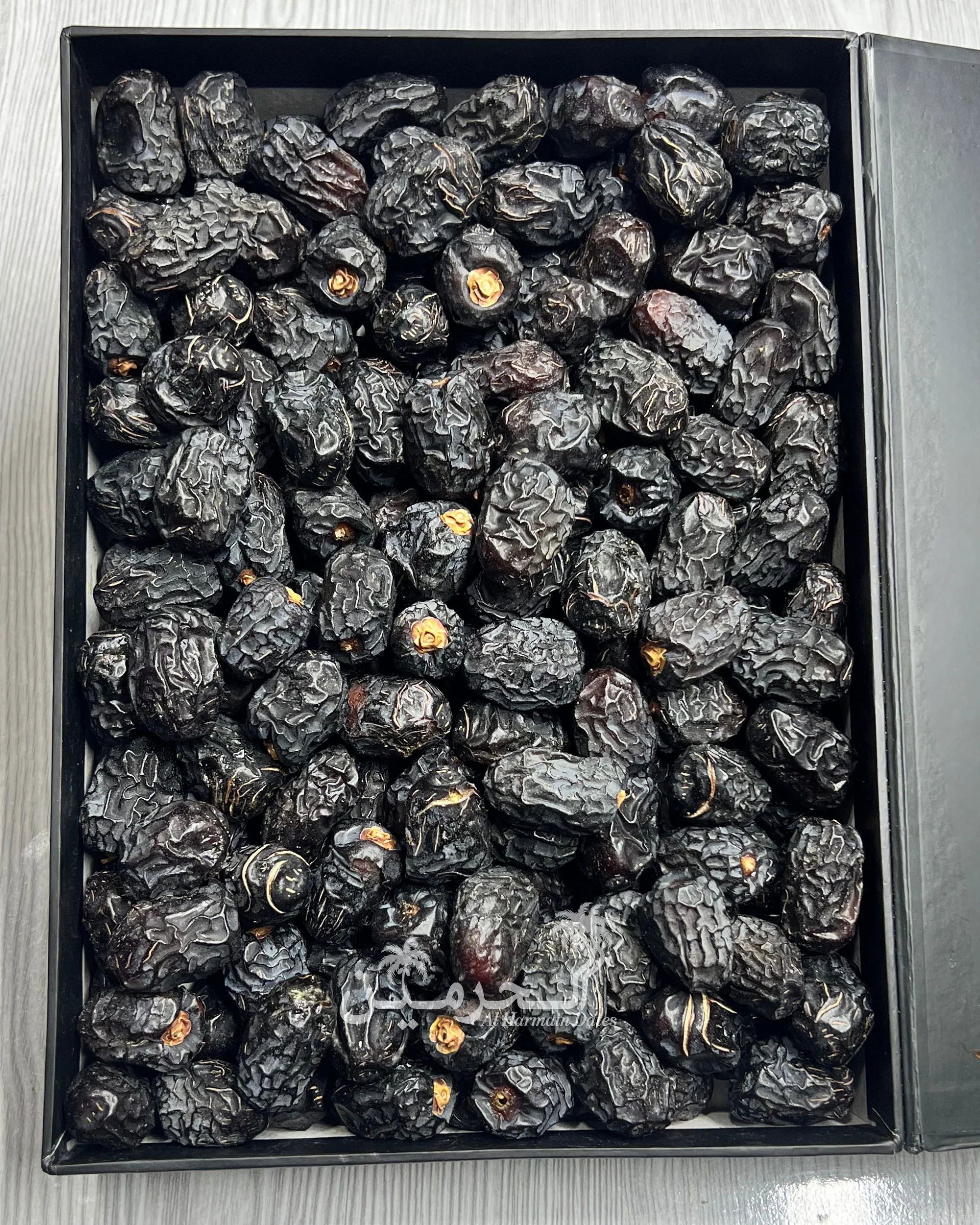 Medium Dana - Ajwa Khajoor - Image 3