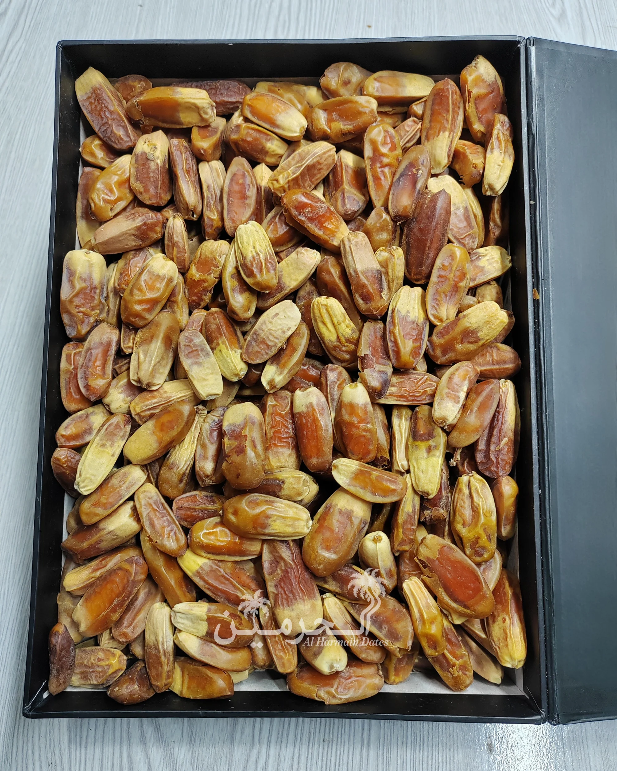 Sugai Naturally Seedless Dates (Be-Dana Khajoor) - Image 3